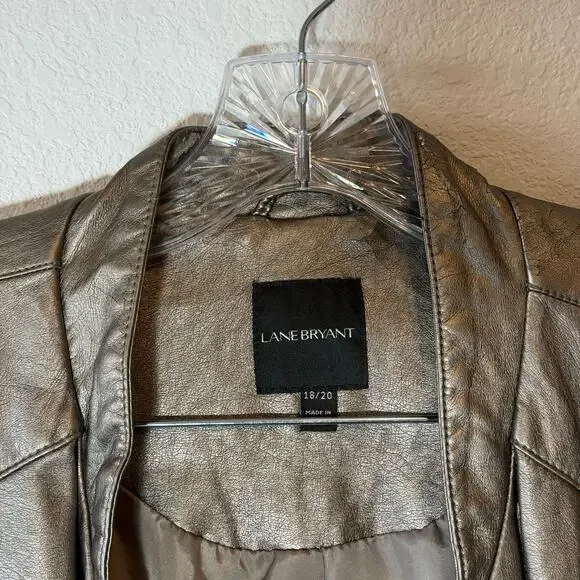 GOOD Lane Bryant Metallic Vegan Lesther Moto Jacket Women’s size 18/20 - Picture 5 of 8